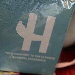 Haeven Passport Holder